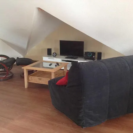 Studiowohnung, Offener Wohn- Und Schlafber * Langgons